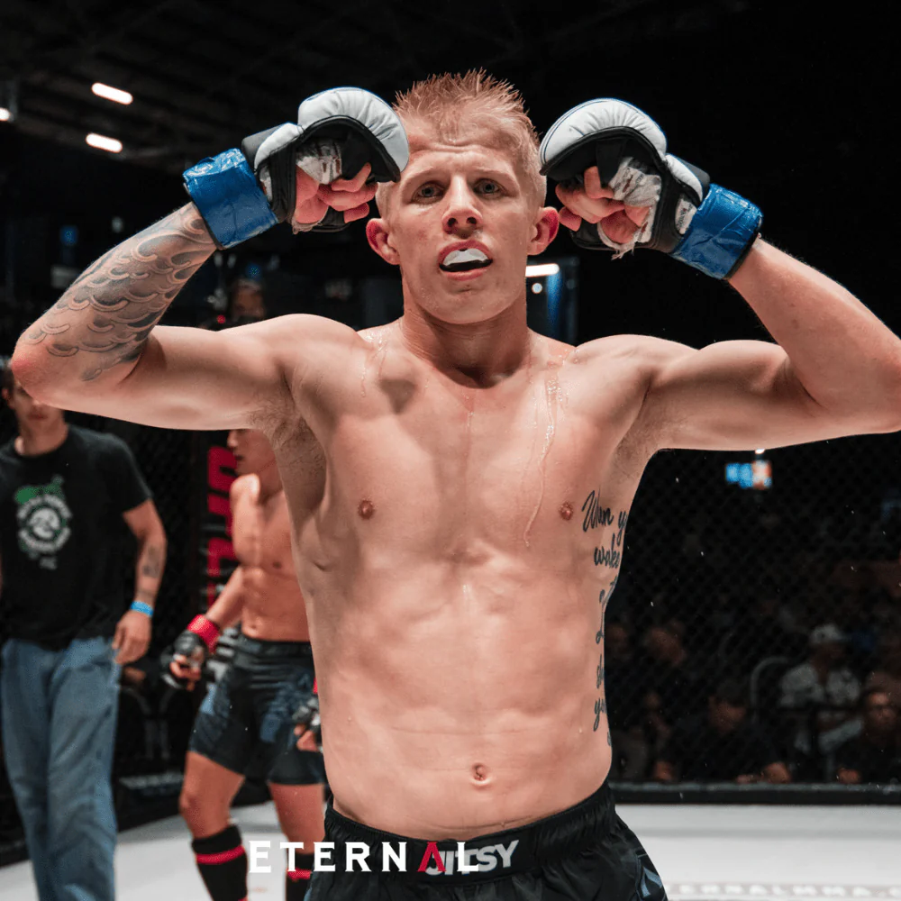 Bad Boy Pro Series Advanced 7oz MMA Sparring Gloves - Image 7